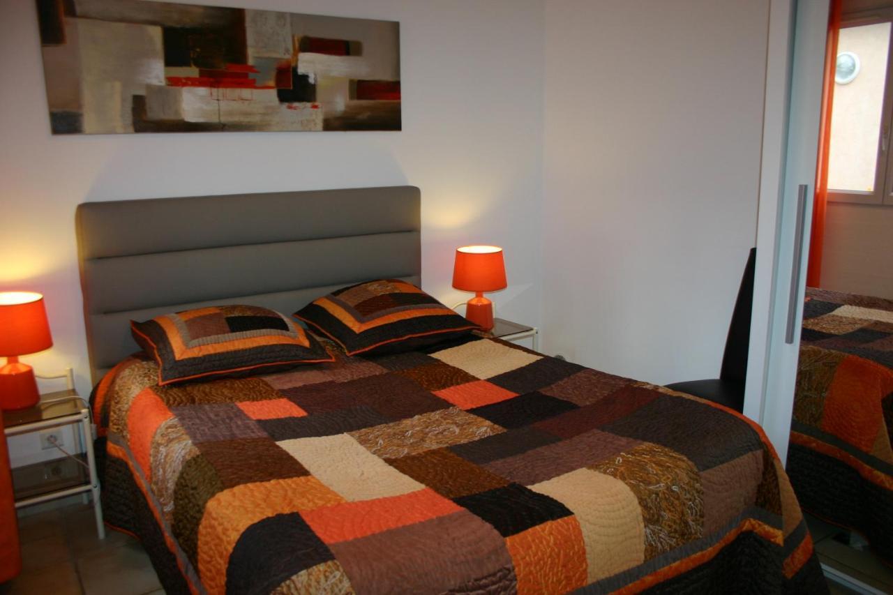A la Verte Campagne - Appartements / Gîtes Roquebrune-sur Argens Extérieur photo