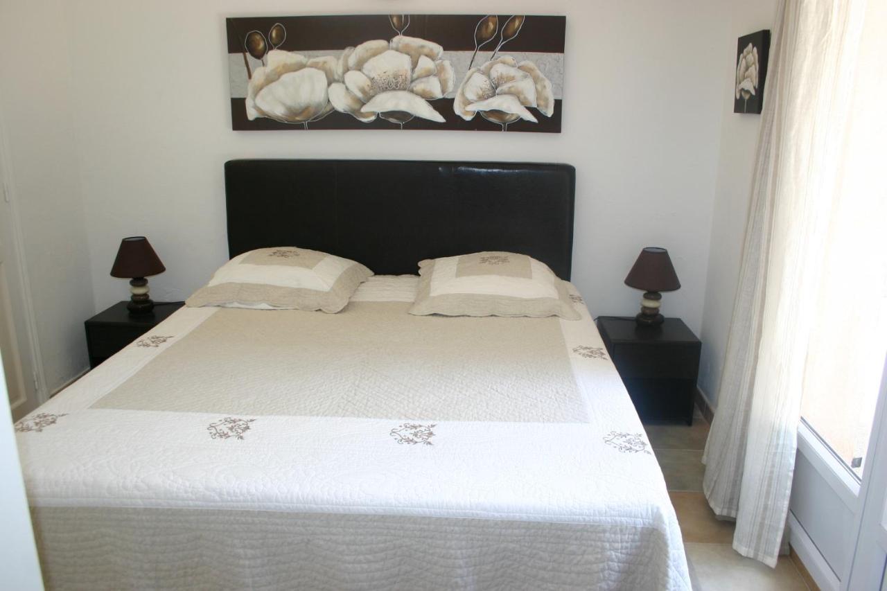 A la Verte Campagne - Appartements / Gîtes Roquebrune-sur Argens Extérieur photo