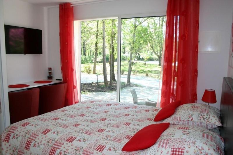 A la Verte Campagne - Appartements / Gîtes Roquebrune-sur Argens Extérieur photo