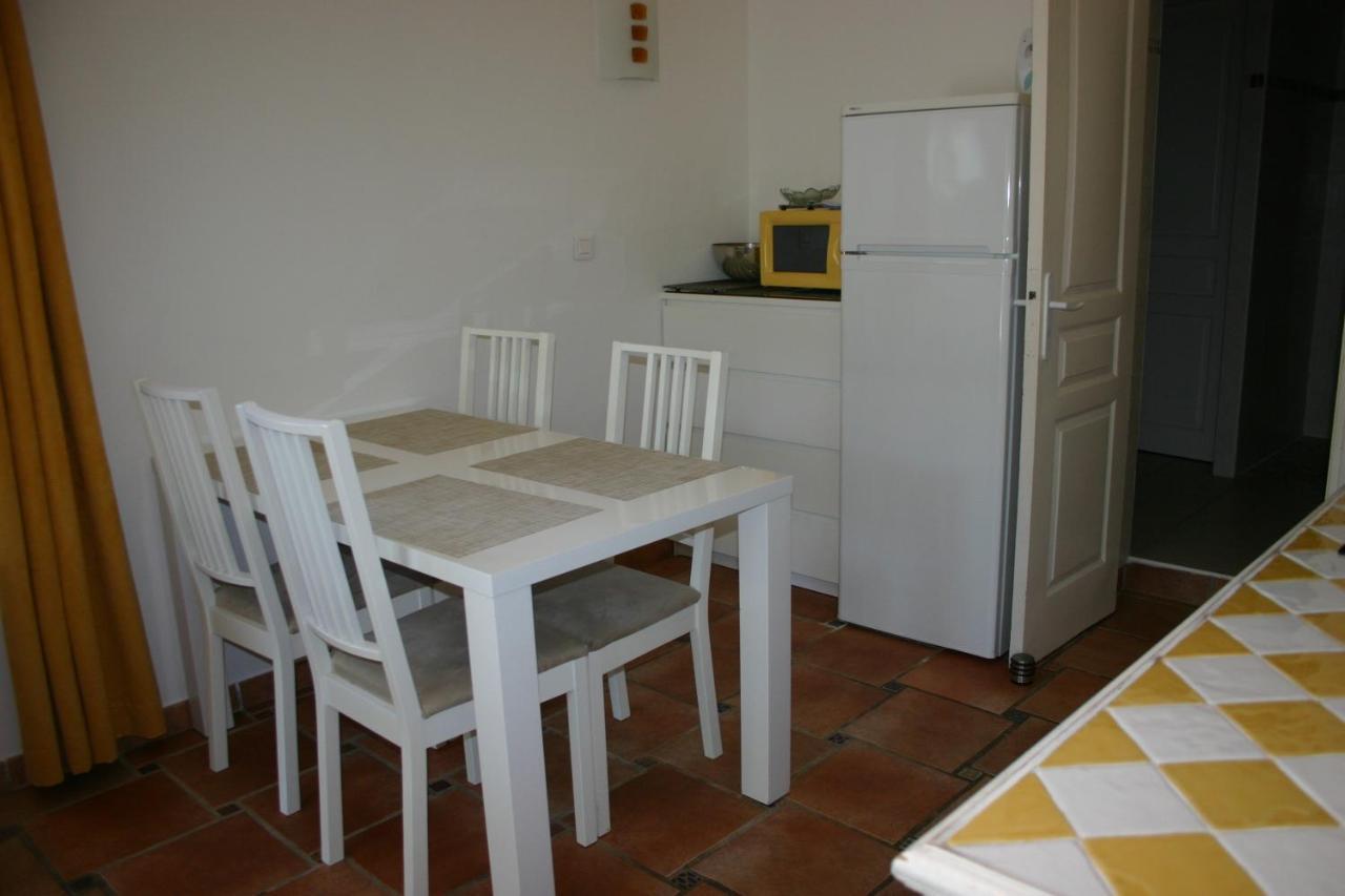 A la Verte Campagne - Appartements / Gîtes Roquebrune-sur Argens Extérieur photo