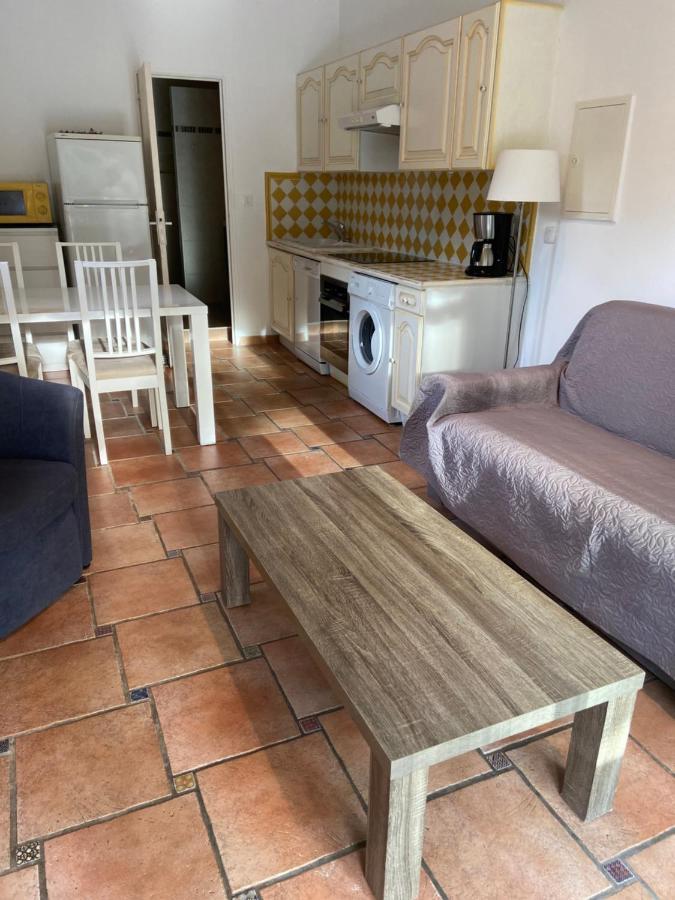 A la Verte Campagne - Appartements / Gîtes Roquebrune-sur Argens Extérieur photo
