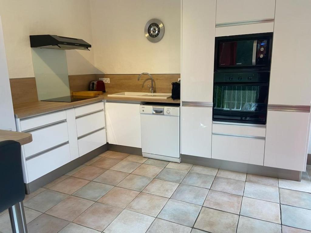 A la Verte Campagne - Appartements / Gîtes Roquebrune-sur Argens Extérieur photo